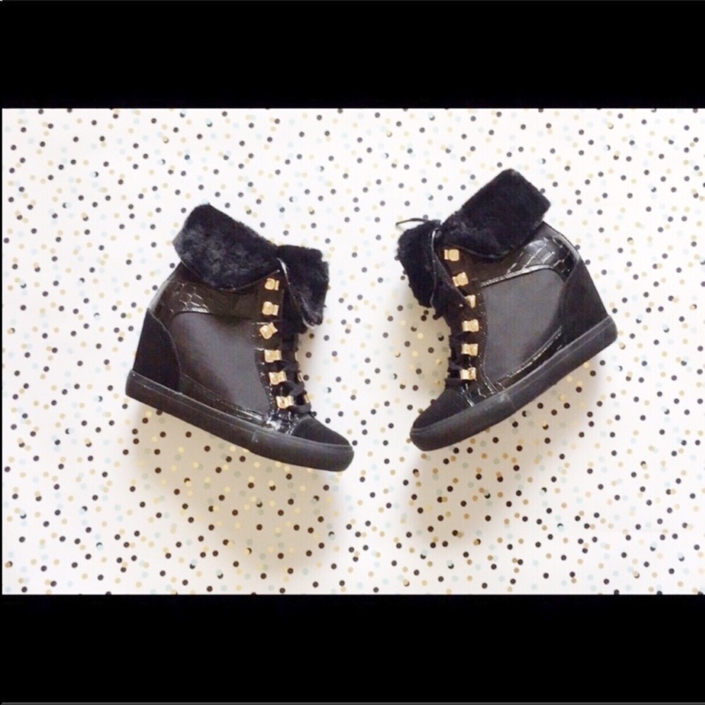 Aldo Black Wedge Booties Faux Fur Size 7.5